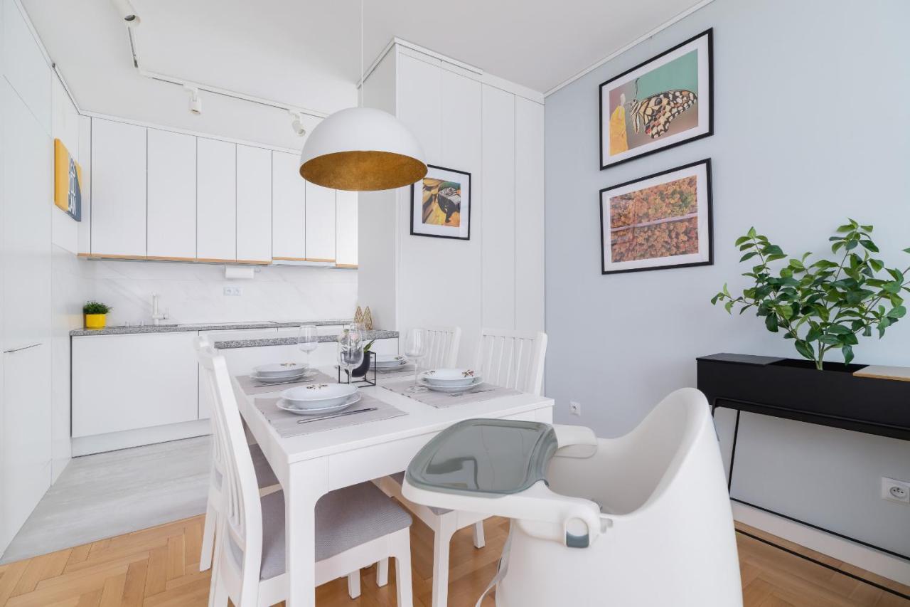 Cozy Bartla 19 By Renters Apartment Krakow